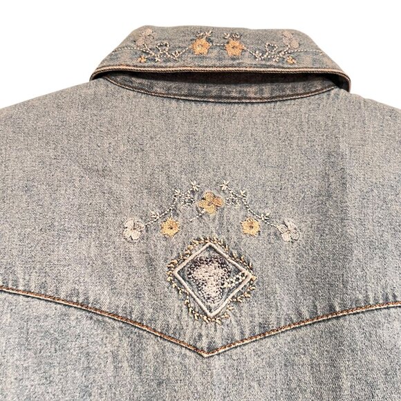 NWT Teddi Western Denim Pearl Button-Up Shirt Floral Embroidery Long Sleeves PS - Picture 11 of 14